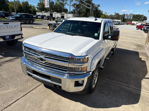 Used 2015 Chevrolet Silverado 2500 LT w/ LT Convenience Package image 13