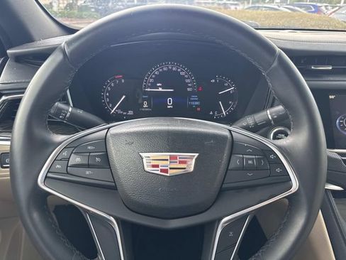 Used 2017 Cadillac XT5 FWD image 25