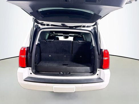 Used 2019 Chevrolet Tahoe LT w/ LT Signature Package image 27