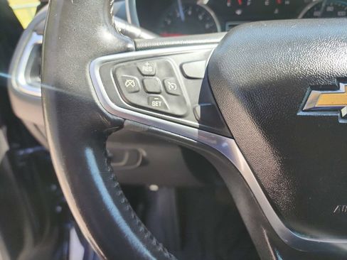 Used 2018 Chevrolet Equinox LT w/ Sun & Infotainment Package image 17