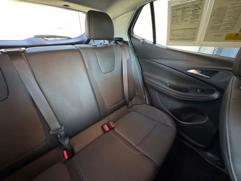 Used 2025 Buick Encore GX Preferred image 37