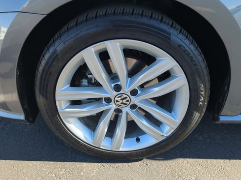 Used 2019 Volkswagen Passat 2.0T Wolfsburg image 25