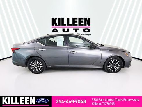 Used 2024 Nissan Altima 2.5 SV image 9