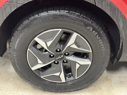 Used 2022 Kia Sorento S FWD image 9