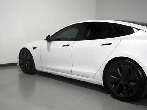 Used 2022 Tesla Model S AWD image 59