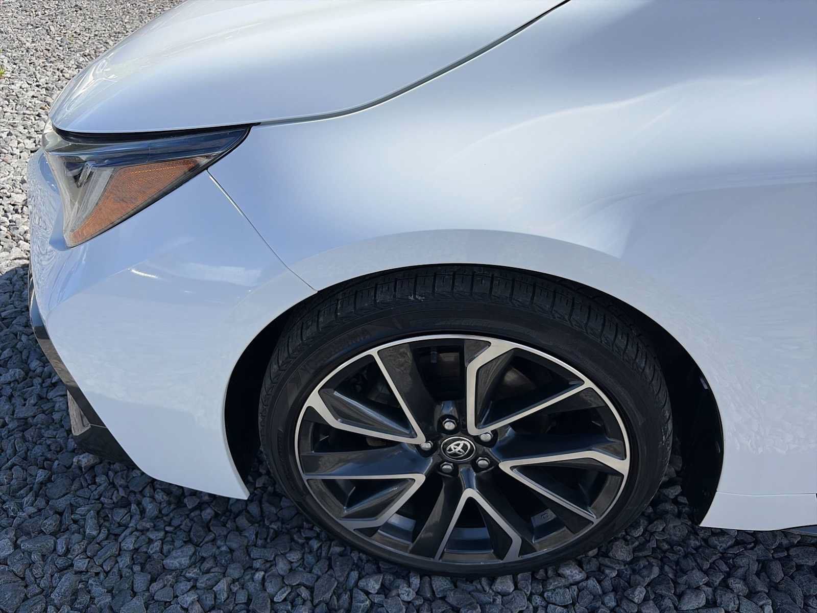 Used 2020 Toyota Corolla XSE FWD image 19