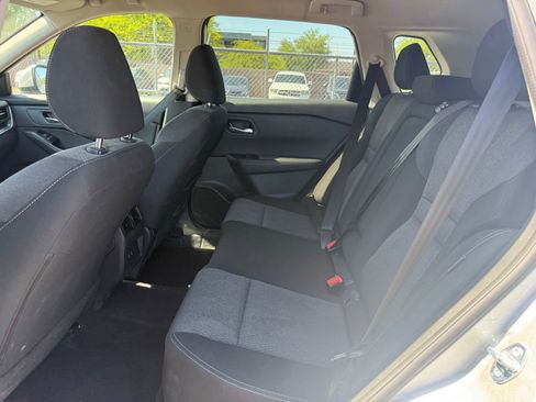 Certified 2025 Nissan Rogue SV FWD image 10