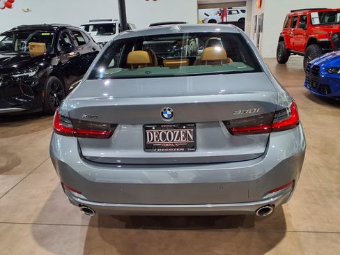 Used 2023 BMW 330i xDrive Sedan w/ Premium Package AWD/4WD image 5