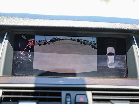 Used 2015 BMW 528i Sedan RWD image 23
