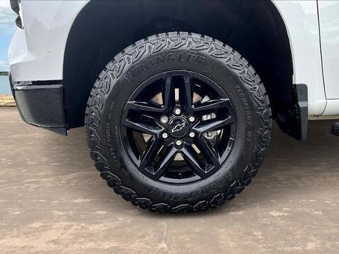 Used 2024 Chevrolet Silverado 1500 Custom Trail Boss image 33