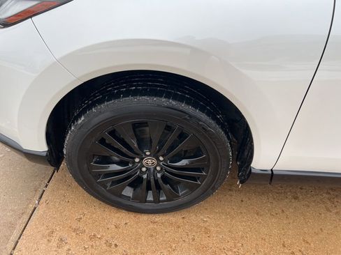 Used 2024 Toyota Venza Nightshade image 34