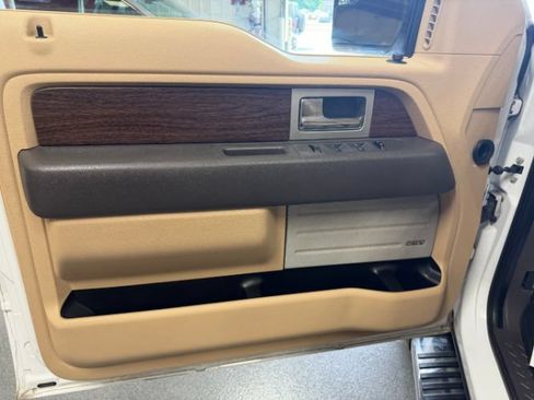 Used 2014 Ford F150 Lariat w/ Equipment Group 502A Luxury AWD/4WD image 13