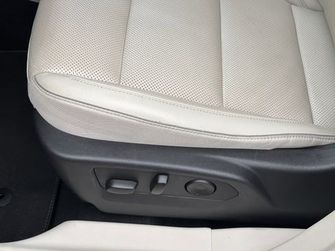 Used 2021 Buick Envision Essence image 14