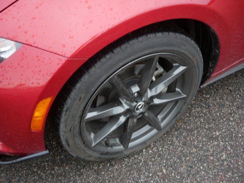 Used 2016 MAZDA MX-5 Miata Club RWD image 16