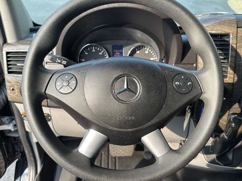 Used 2018 Mercedes-Benz Sprinter 3500 image 16