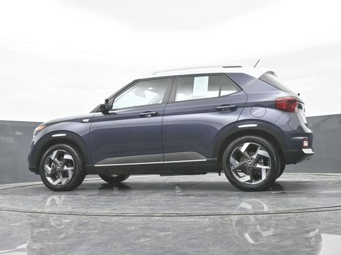 Used 2023 Hyundai Venue Limited w/ Cargo Package image 29