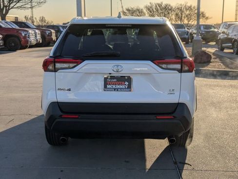 Used 2024 Toyota RAV4 LE image 7