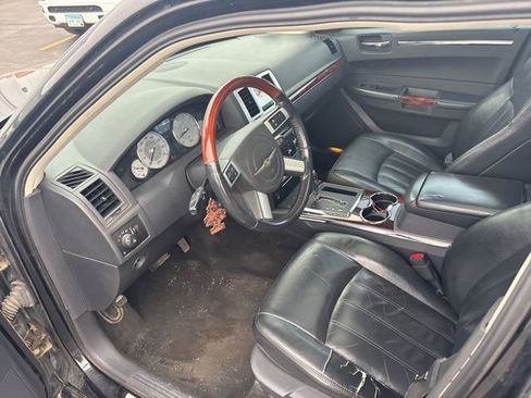 Used 2008 Chrysler 300 C w/ Sound Group II RWD image 12
