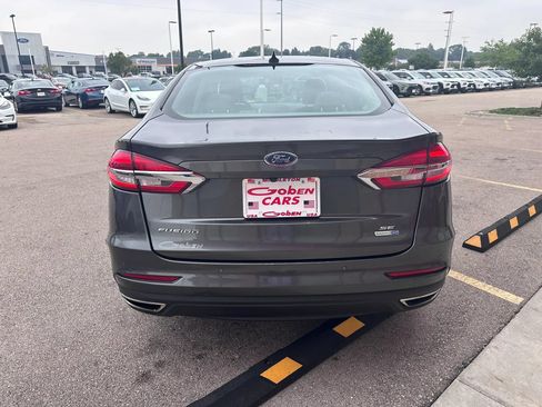Used 2020 Ford Fusion SE AWD/4WD image 6