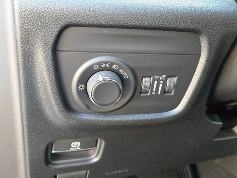 New 2025 Jeep Grand Cherokee Laredo X w/ Luxury Tech Group I AWD/4WD image 27