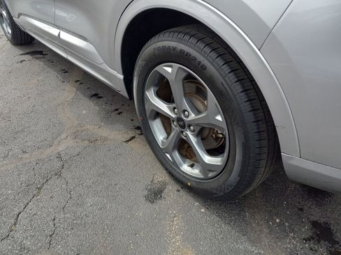 Used 2024 Ford Escape ST-Line w/ Cold Weather Package image 11