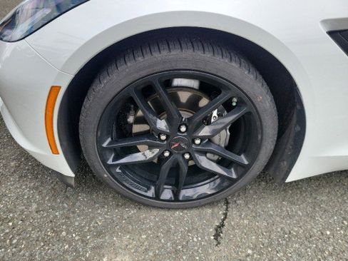 Used 2019 Chevrolet Corvette Stingray Coupe w/ 1LT image 11