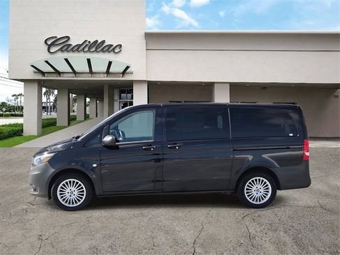 Used 2023 Mercedes-Benz Metris Passenger image 2