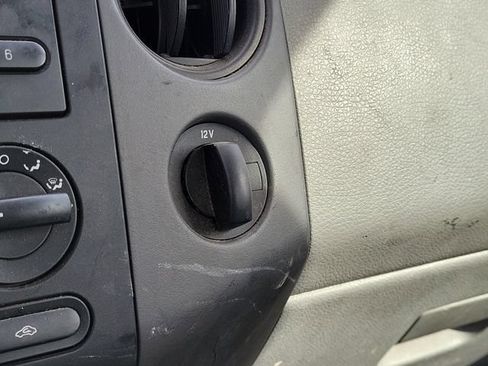 Used 2007 Ford F150 STX RWD image 17