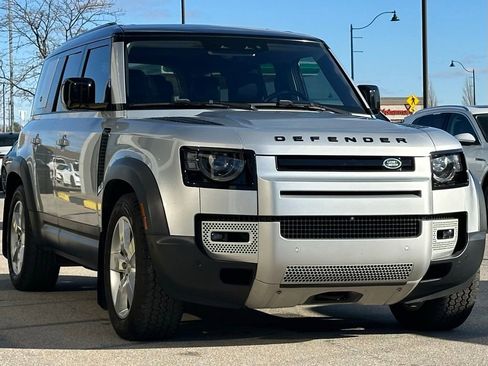 Used 2020 Land Rover Defender 110 First Edition image 14