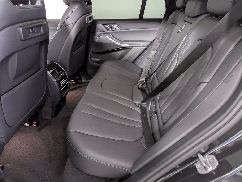 Used 2022 BMW X5 xDrive40i w/ Climate Comfort Package AWD/4WD image 45
