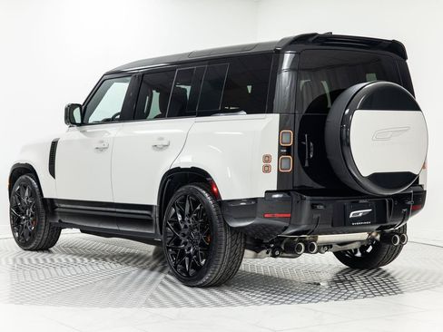 Used 2026 Land Rover Defender 110 X-Dynamic SE AWD/4WD image 3