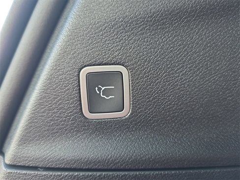 New 2026 Chrysler Pacifica Pinnacle w/ Trailer Tow Group image 15