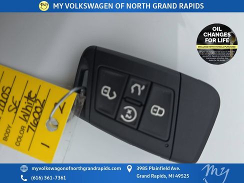 Used 2023 Volkswagen Taos SE FWD image 35