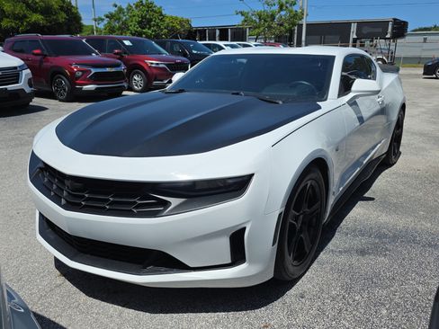 Used 2019 Chevrolet Camaro LT RWD image 10