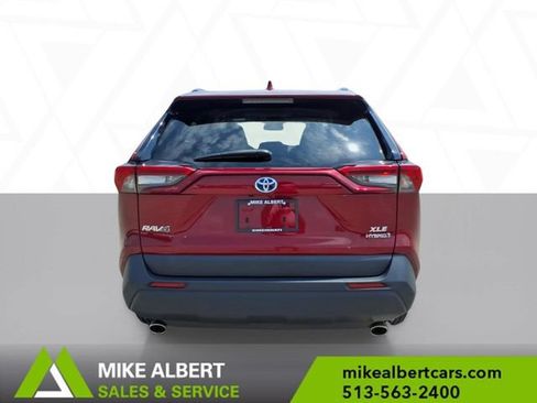 Used 2022 Toyota RAV4 XLE AWD/4WD image 6