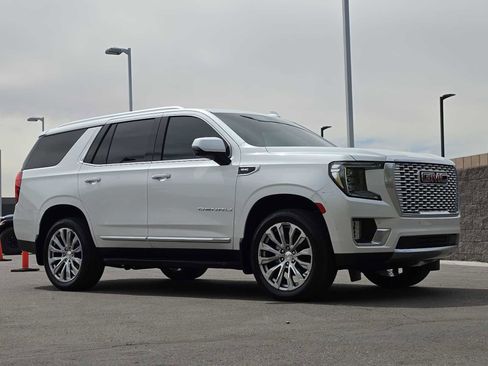 Used 2022 GMC Yukon Denali w/ Max Trailering Package AWD/4WD image 3