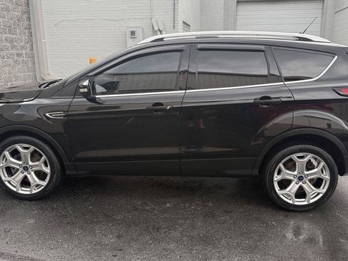 Used 2019 Ford Escape Titanium FWD image 5
