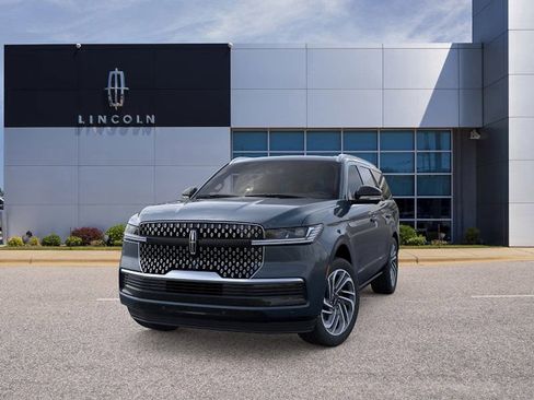 New 2026 Lincoln Navigator Reserve AWD/4WD image 2