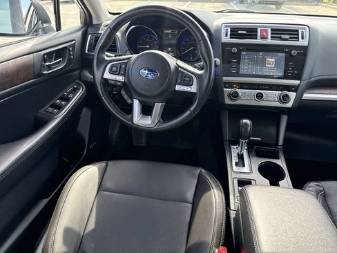 Used 2016 Subaru Outback 3.6R Limited AWD/4WD image 10
