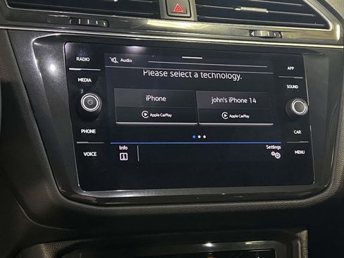 Used 2022 Volkswagen Tiguan SE AWD/4WD image 18