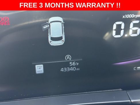 Used 2025 Kia Telluride S FWD image 16