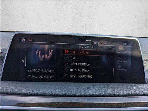 Used 2020 BMW 740i w/ Premium Package image 18