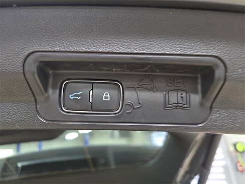 Used 2023 Ford Explorer XLT w/ Equipment Group 202A image 16