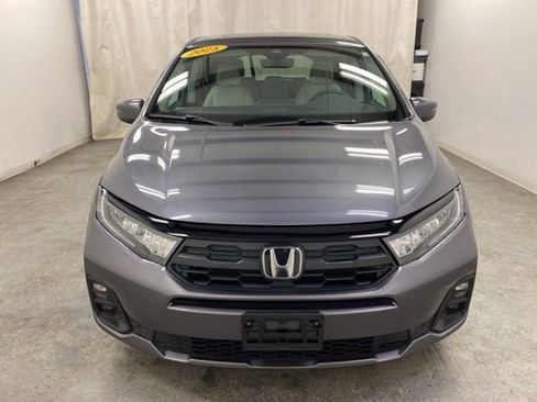Certified 2025 Honda Odyssey EX-L image 2