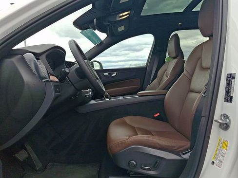Used 2023 Volvo XC60 B5 Plus w/ Climate Package AWD/4WD image 13