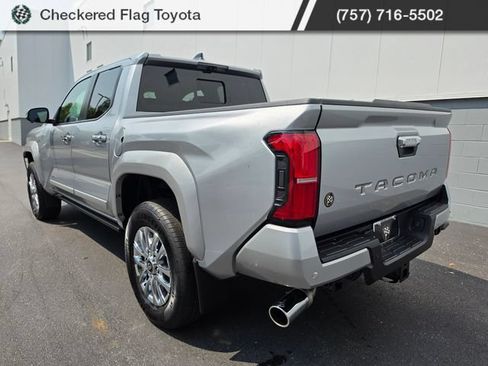 Used 2025 Toyota Tacoma Limited AWD/4WD image 3