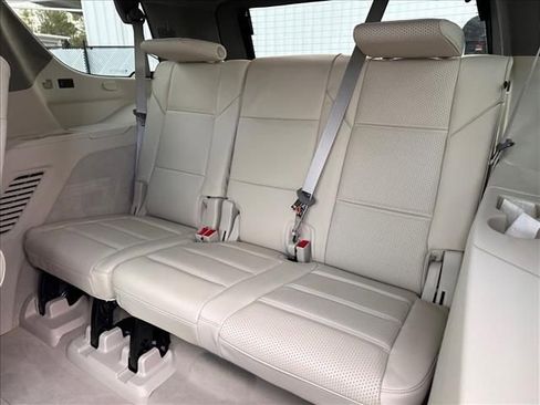 Certified 2025 Cadillac Escalade Sport Platinum w/ LPO, ONYX Package AWD/4WD image 19