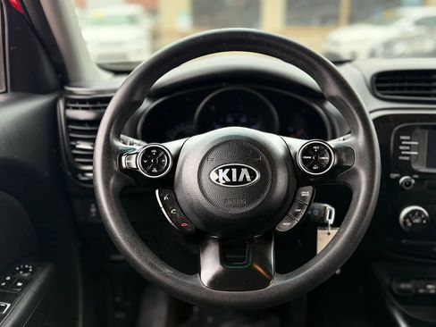 Used 2019 Kia Soul FWD image 35