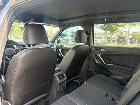 Used 2023 Volkswagen Tiguan SE R-Line FWD image 16
