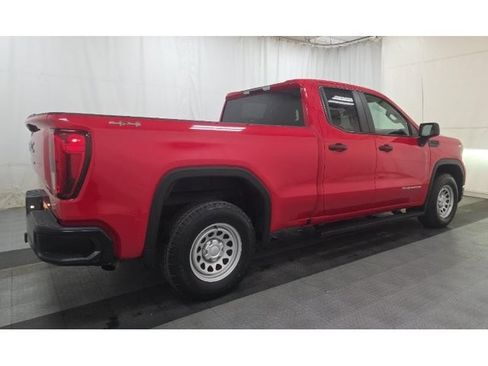 Used 2023 GMC Sierra 1500 Pro w/ Pro Value Package AWD/4WD image 3